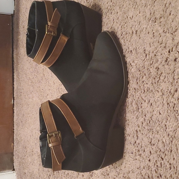 Black Ankle Booties - Picture 1 of 5